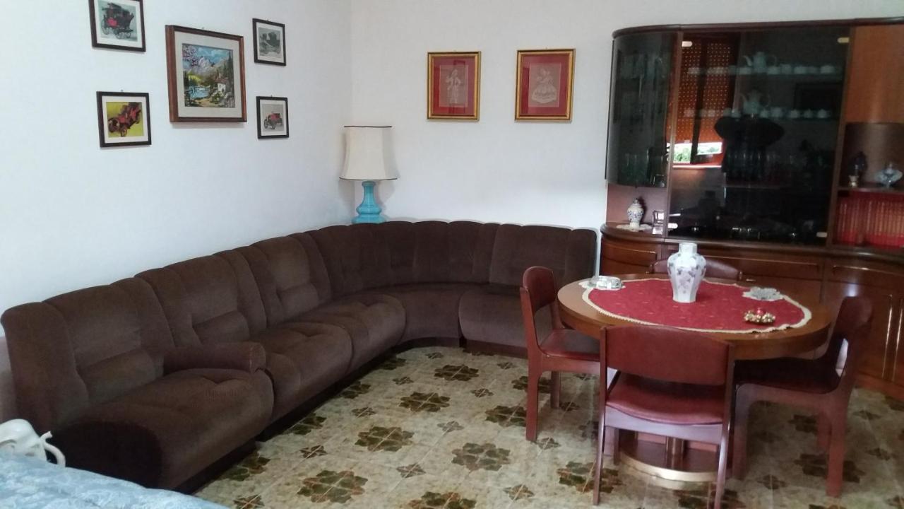 Casa Bianca Da Giusy Guest House Бирги Веки Екстериор снимка