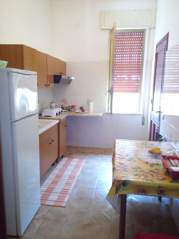 Casa Bianca Da Giusy Guest House Бирги Веки Екстериор снимка