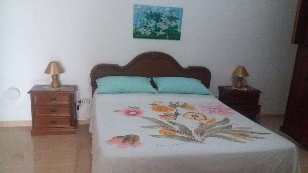 Casa Bianca Da Giusy Guest House Бирги Веки Екстериор снимка